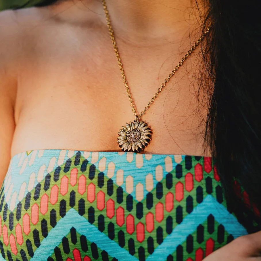 🌻 You Are My Sunshine, Sunflower Locket Necklace – Buy 1 Get 1 FREE 🎁 - Image 3
